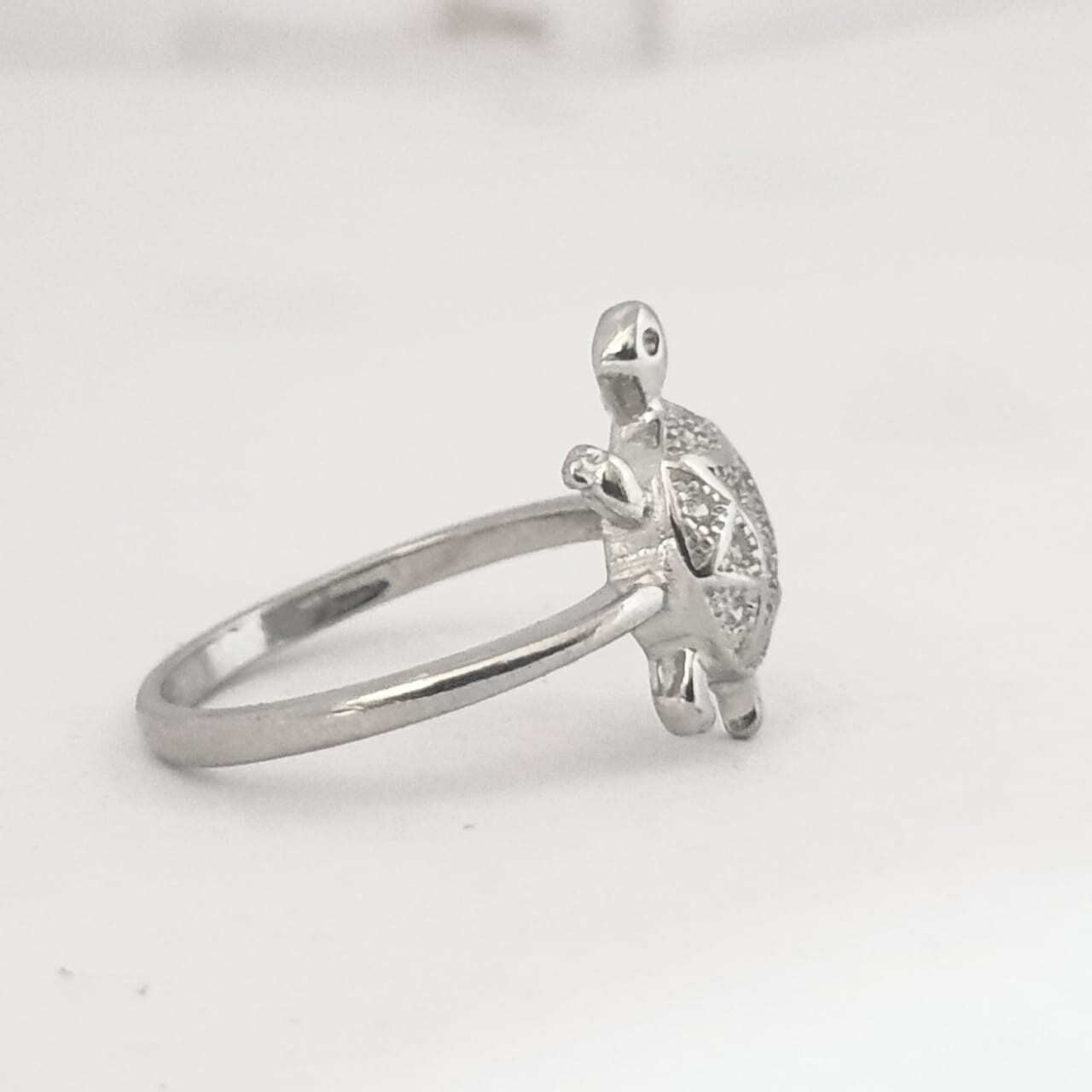 Parnika Tortoise Turtle Silver Finger Ring for Girls, Boys, Women & Men |  Pure 92.5 Sterling Silver Cubic Zirconia Ring Price in India - Buy Parnika Tortoise  Turtle Silver Finger Ring for