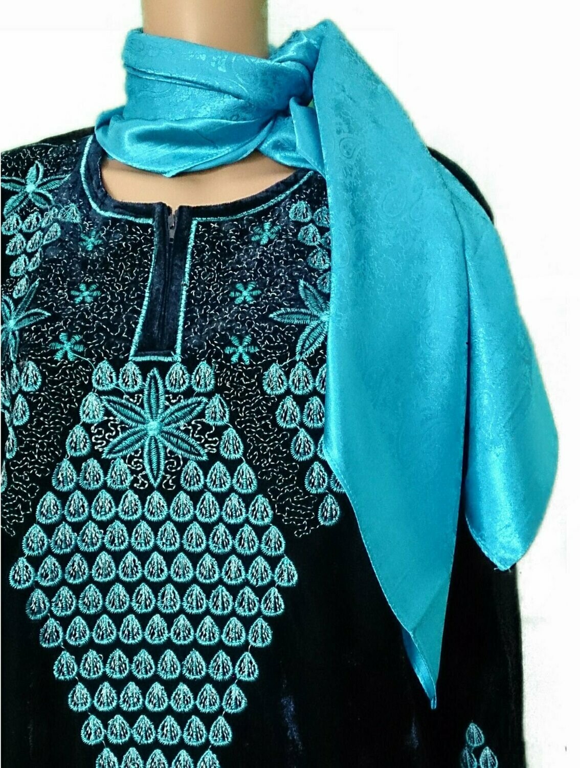 Schal, Foulard