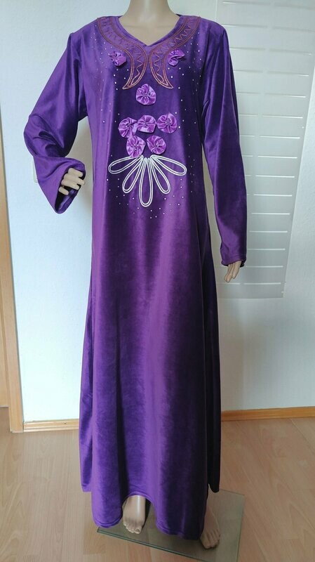 Modell "Rose of Kairo". Lila. DE-Größe 42/44