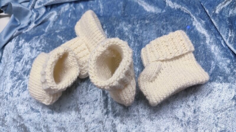 Babyschuhe aus Merinowolle