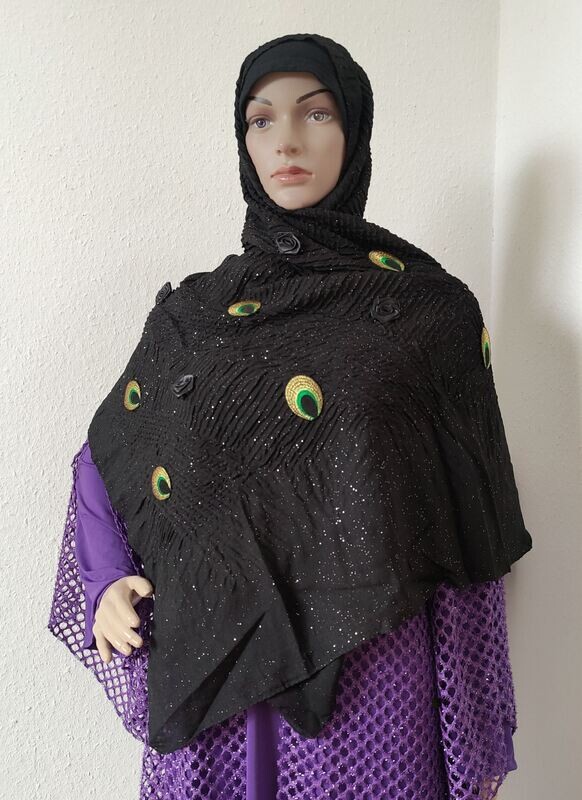 Zauberhafter Schal mit Glitzer und Applikationen
