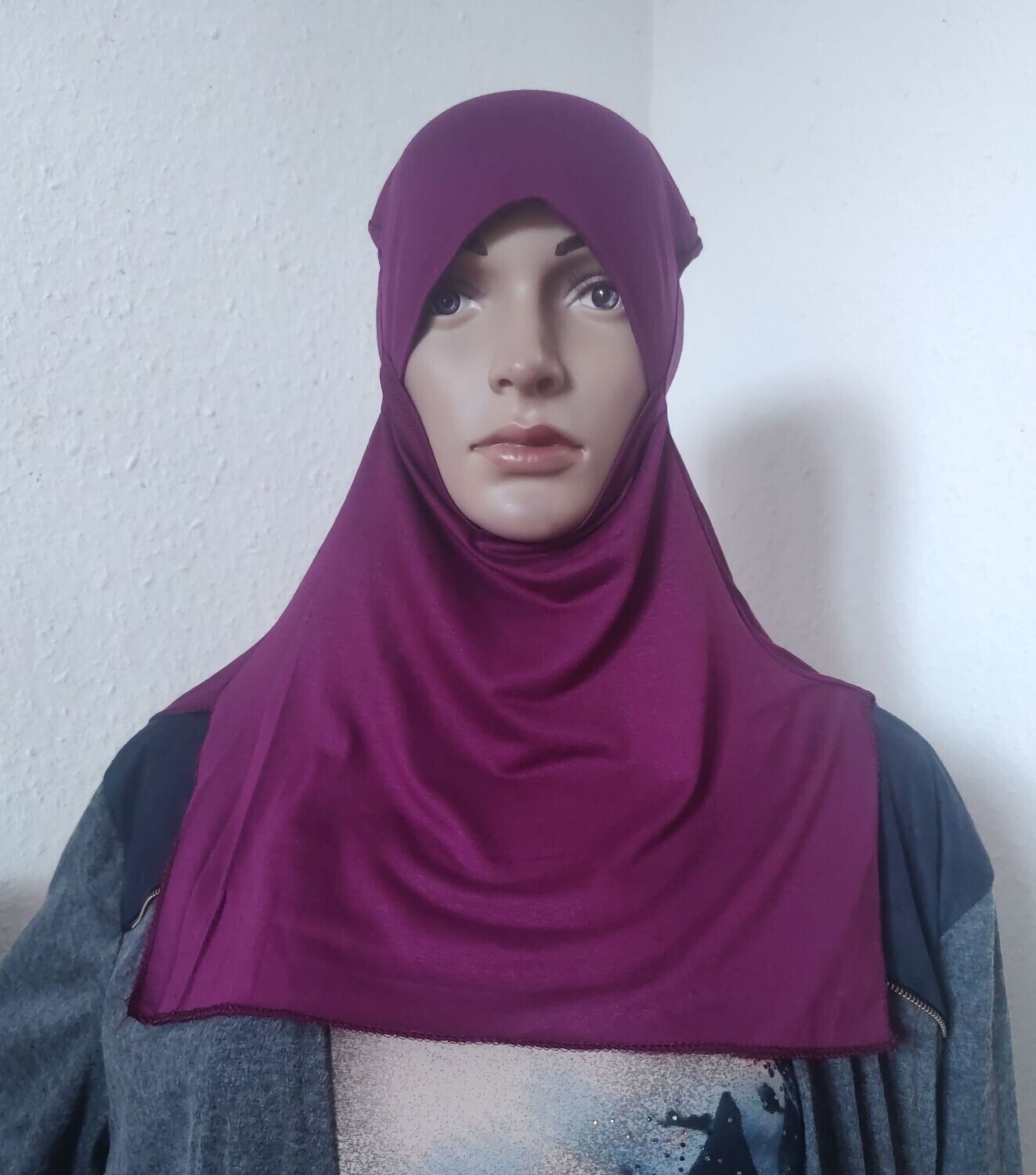 Ninja-Bonnet, Sporthijab. Farbe Beere