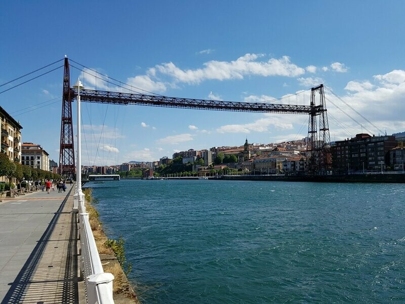 TOUR 2 - BILBAO & PUENTE BIZKAIA