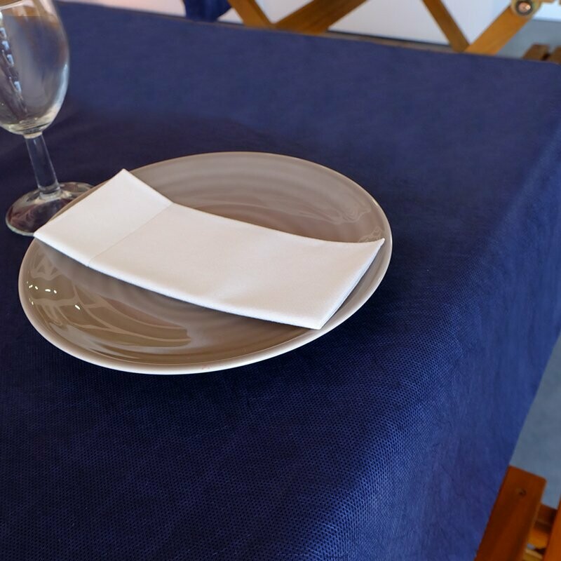 Mantel plegado novotex Spundbond  160x160  cm. Caja 80 manteles.