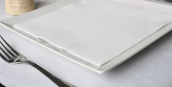 Servilleta air laid 40x40 cm. Plegado 1/4.  Caja de 600 und. BLANCA