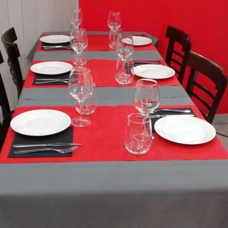 Mantel plegado novotex  Spundbond 120x120  cm. Caja 200 manteles.