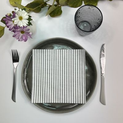 Servilleta tela desechable 40x40 cm. Caja 600 u. RAYAS NEGRO