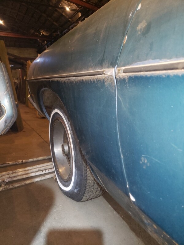 1968-69 Torino Ranchero drivers side fender and marker light assembly