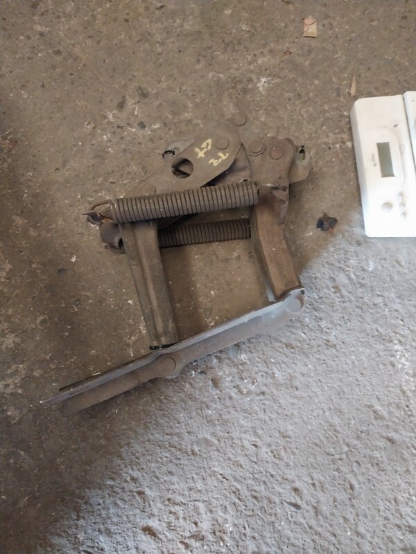 Hood hinge pair