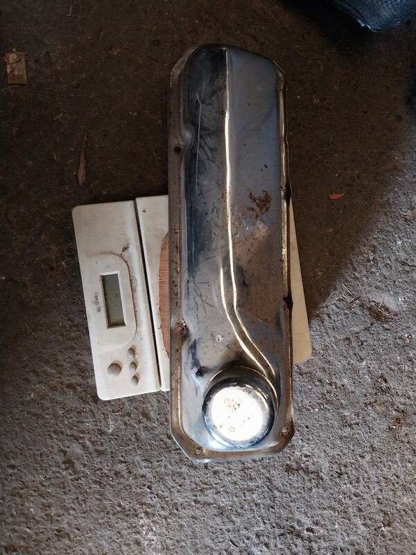 Valve cover