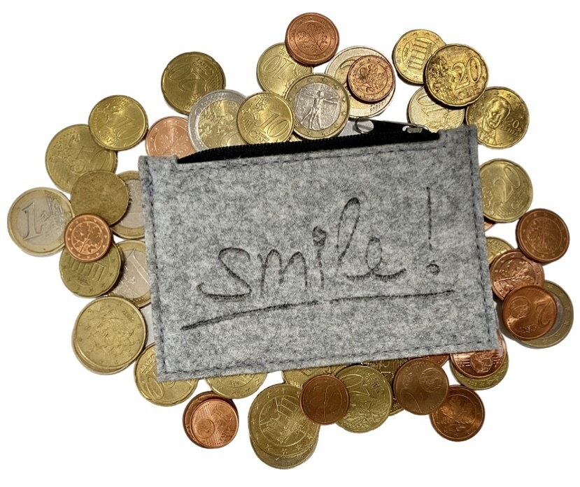 Kleine Reissverschlusstasche / Geldbörse aus Filz, verschiedene Motive, Motiv: SMILE