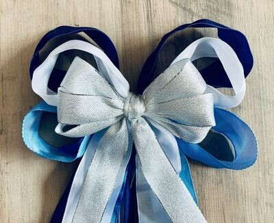 Schmuckschleife XL, blau/weiß/silber, für Zuckertüte, Bänder personalisierbar