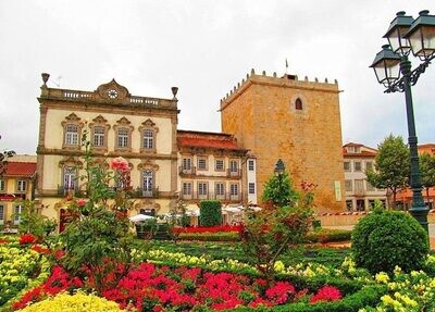 Barcelos ↔ Porto Airport / Pktransfer provides transportation from Porto Airport to various locations in and around Porto, Portugal.