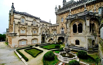 Buçaco ↔ Porto Airport
