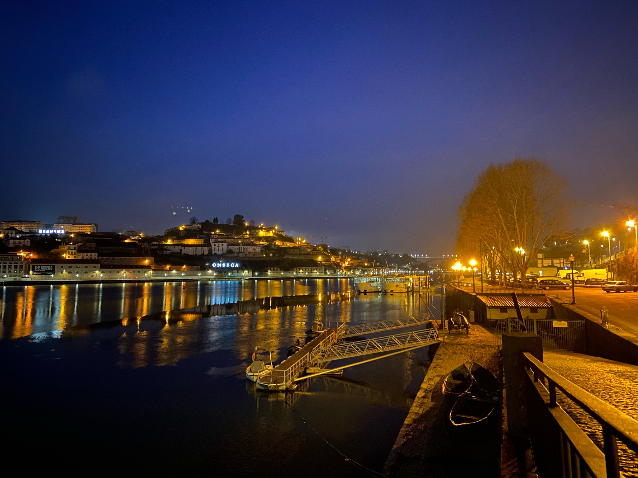 Dom Luís I Bridge, the Douro River and Porto at sunset, viewed from Vila Nova de Gaia.