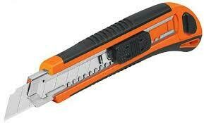 CUTTER PROFESIONAL 18MM