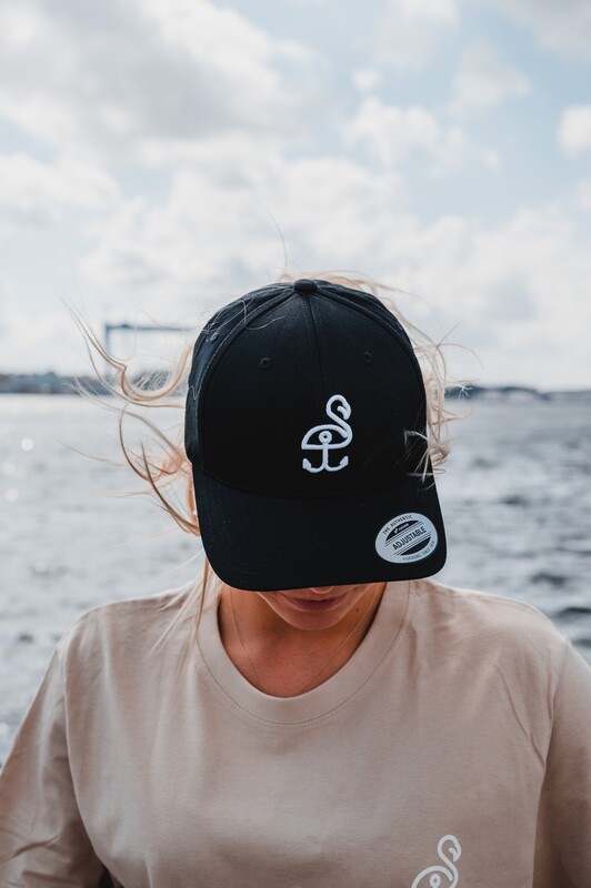 SANDHAFEN Snapback Curved Cap Black