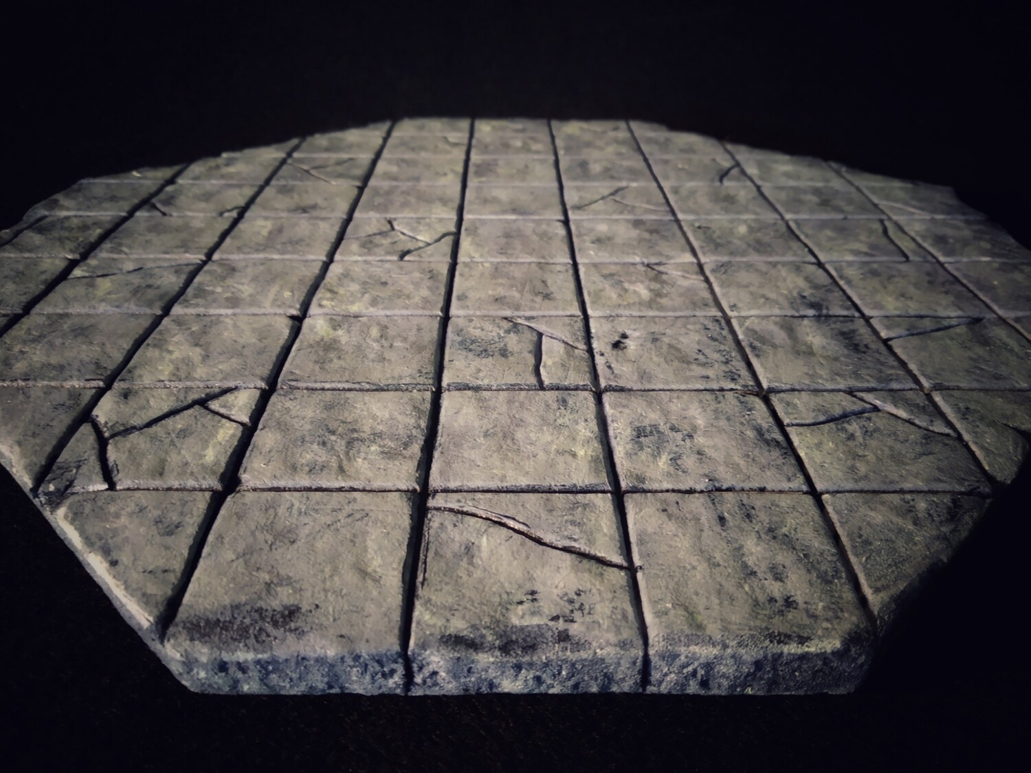 Tablero octogonal acabado en piedra. 9*9 celdas