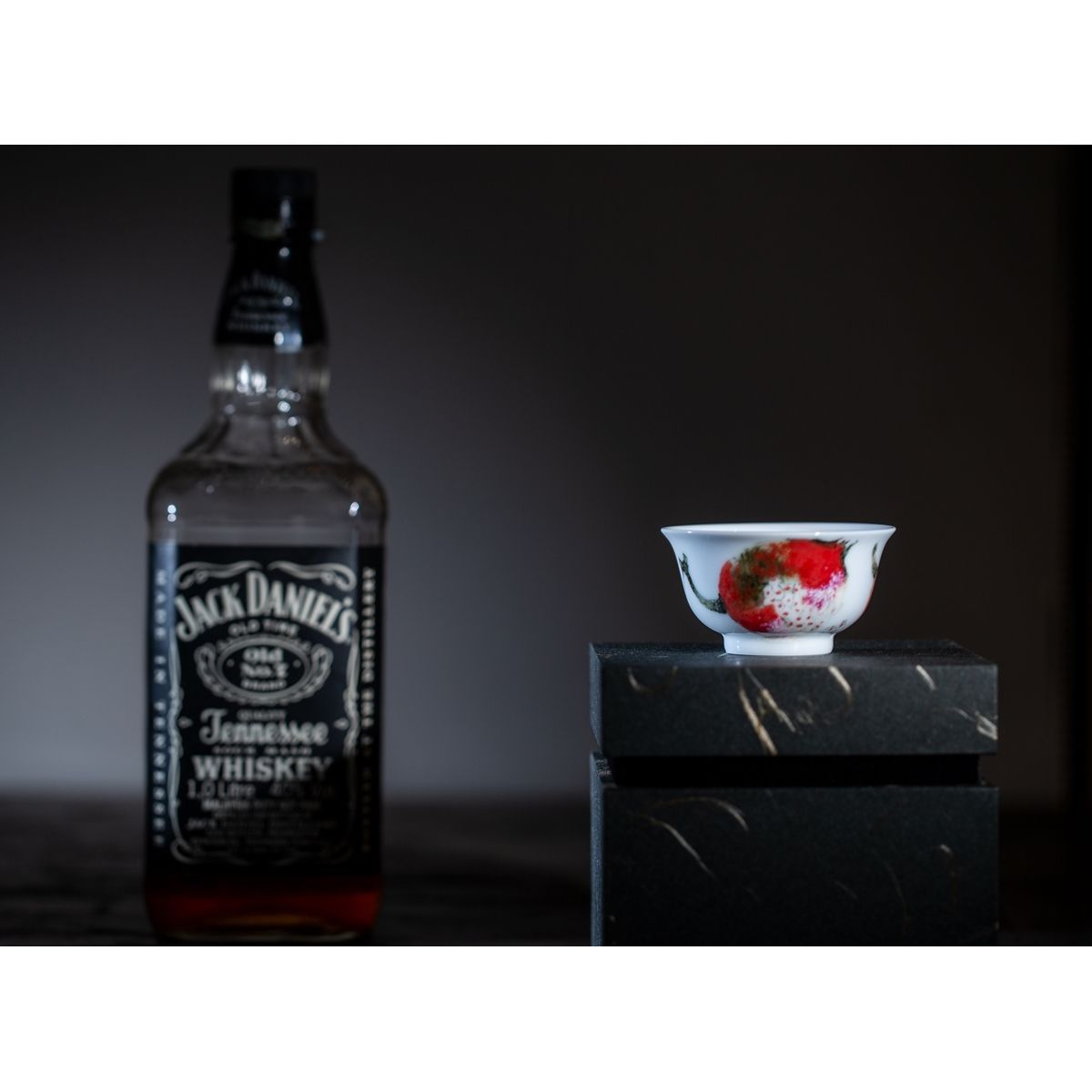 Pomegranate Palm Cup 石榴图压手杯 Pomegranate Palm Cup 石榴图压手杯