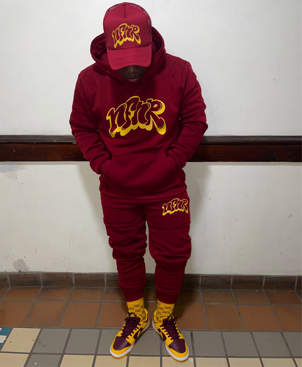 Burgundy sweatsuit online