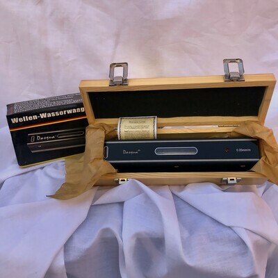 Master Precision Level 0.05mm/m Accuracy Master Precision Level 0.05mm/m Accuracy