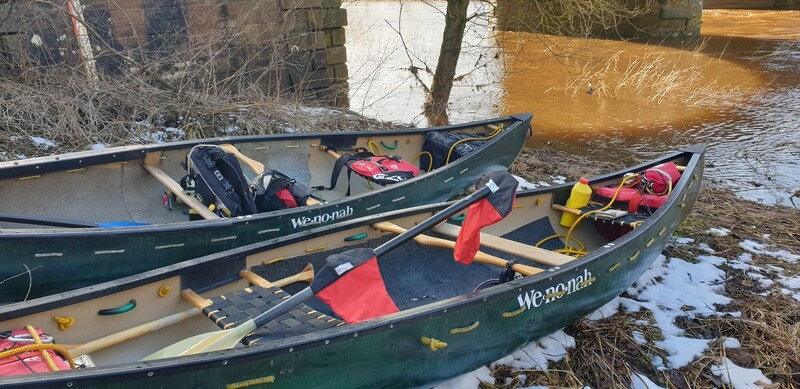 Kosi Pogies : Gauntlet style for single bladed paddle in one colour choice.