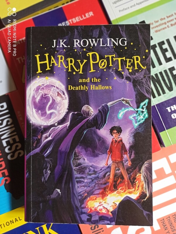 Harry Potter and the Deathly Hallows by J. K. Rowling