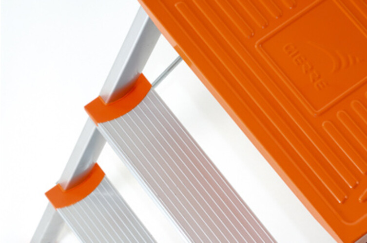 SGABELLO IN ALLUMINIO STYLO GIERRE