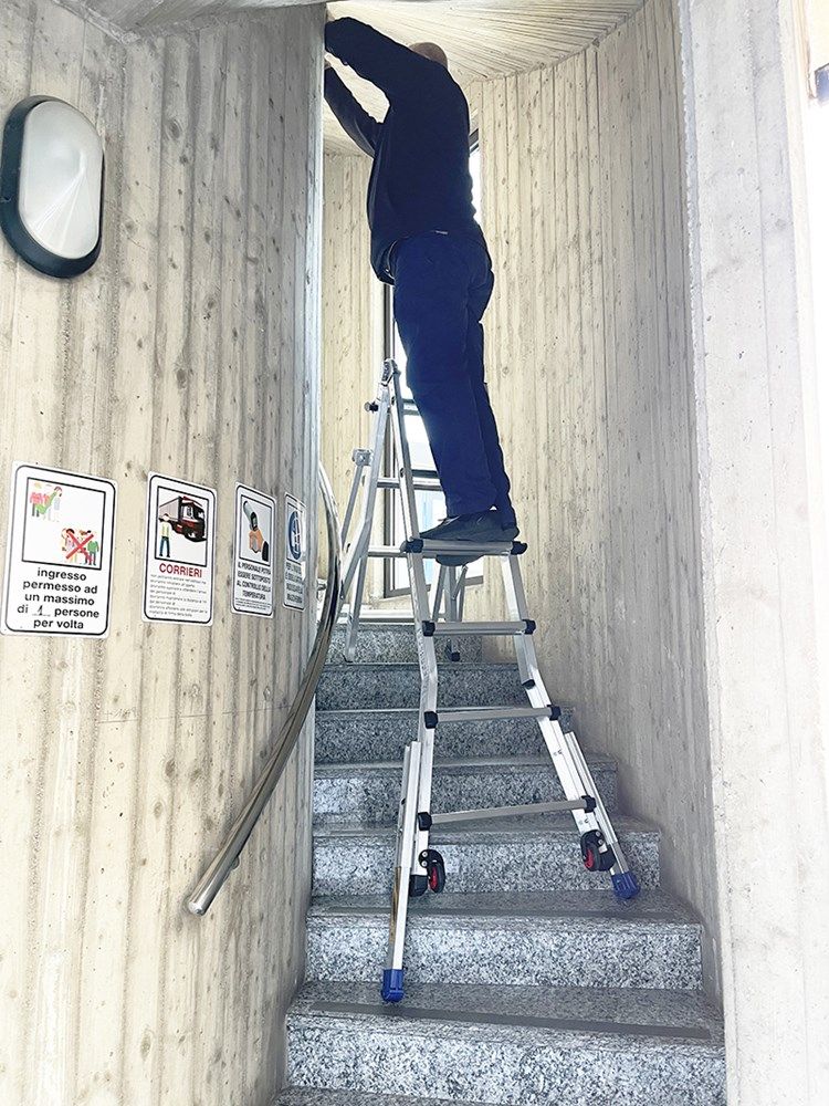 Scala alluminio 4+4 SCALISSIMA ELITE CON STABILIZZATORI