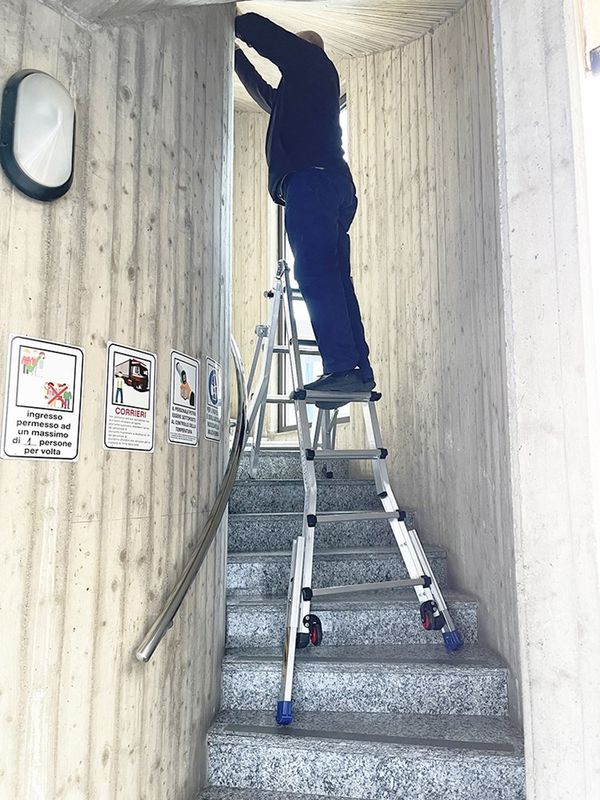 Scala alluminio 4+4 SCALISSIMA ELITE CON STABILIZZATORI