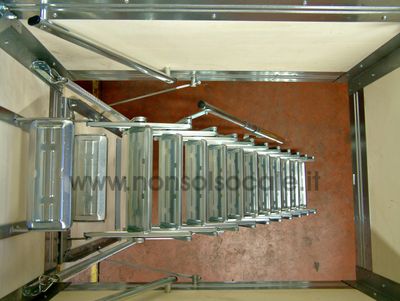 Scala retrattile terrazzo gradini acciaio verniciato bianco