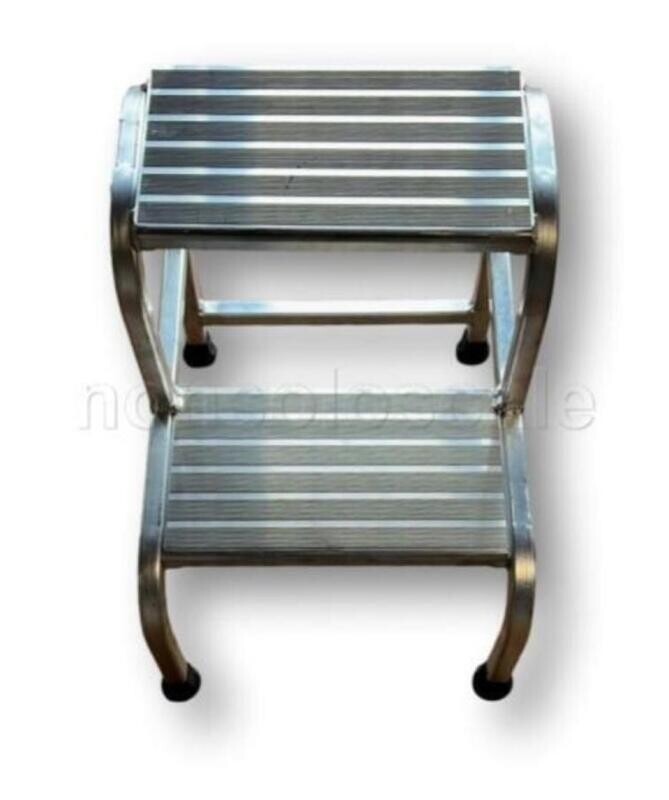 Sgabello in alluminio 2 gradini STEP STP Sgabello in alluminio 2 gradini STEP STP