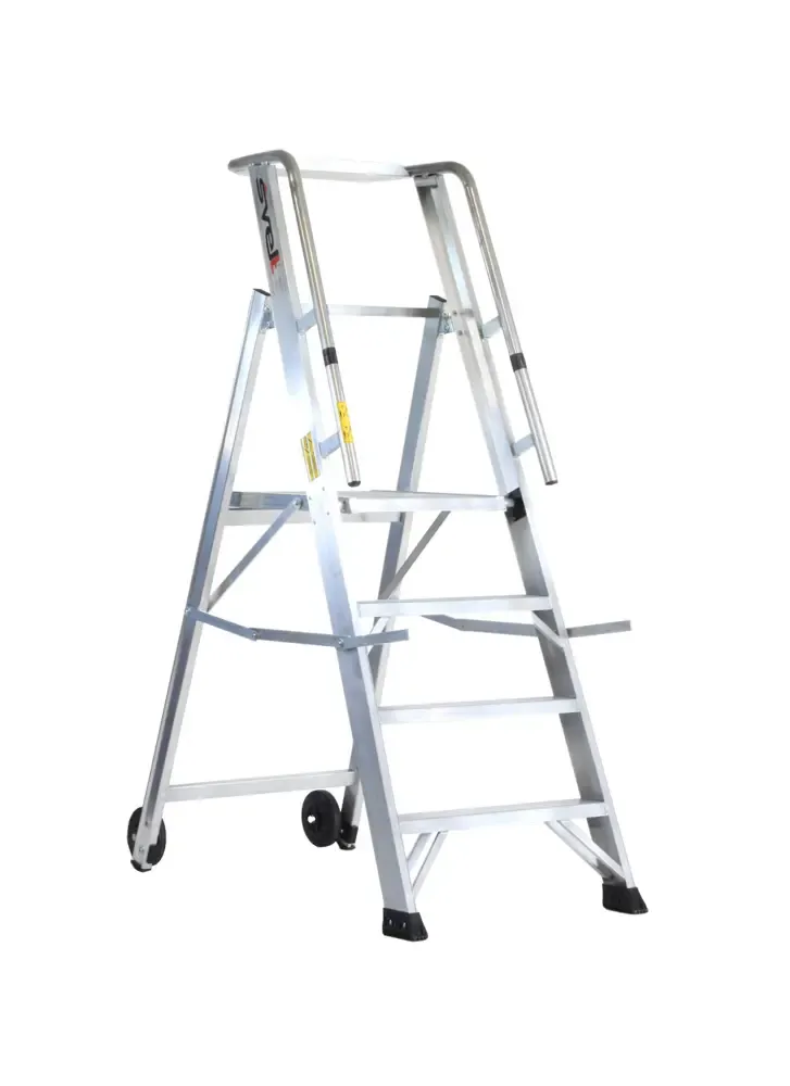 Scala in alluminio a castello 4 gradini compreso pedana VERA SVELT