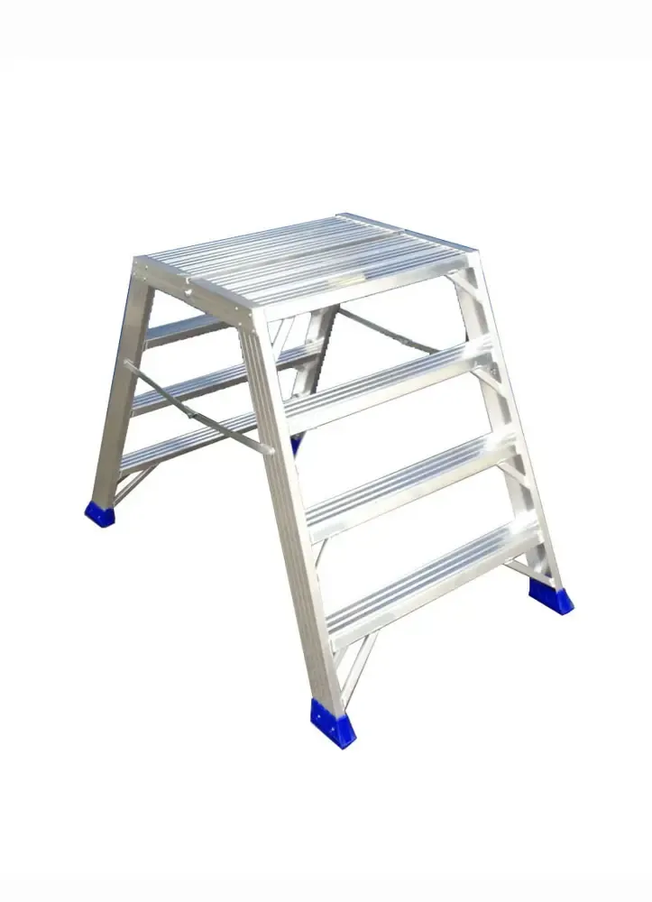 sgabello PUNTO SPACE S  SVELT 4 GRADINI COMPRESO PEDANA