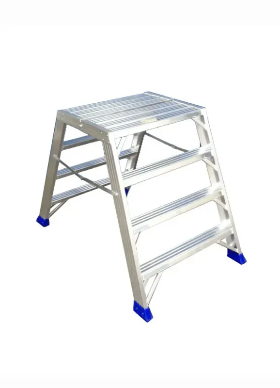 sgabello PUNTO SPACE S  SVELT 4 GRADINI COMPRESO PEDANA