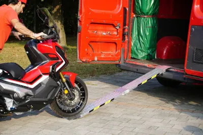 Rampa carico miniescavatore