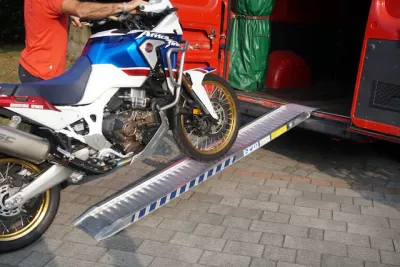 Serie S72 rampa singola furgone moto