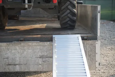 Rampa trailer trasportatore macchine agricole