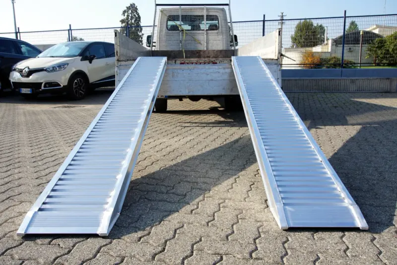 Rampe di carico H 50/30S serie H 50 – versione stretta, 3000 mm (coppia)