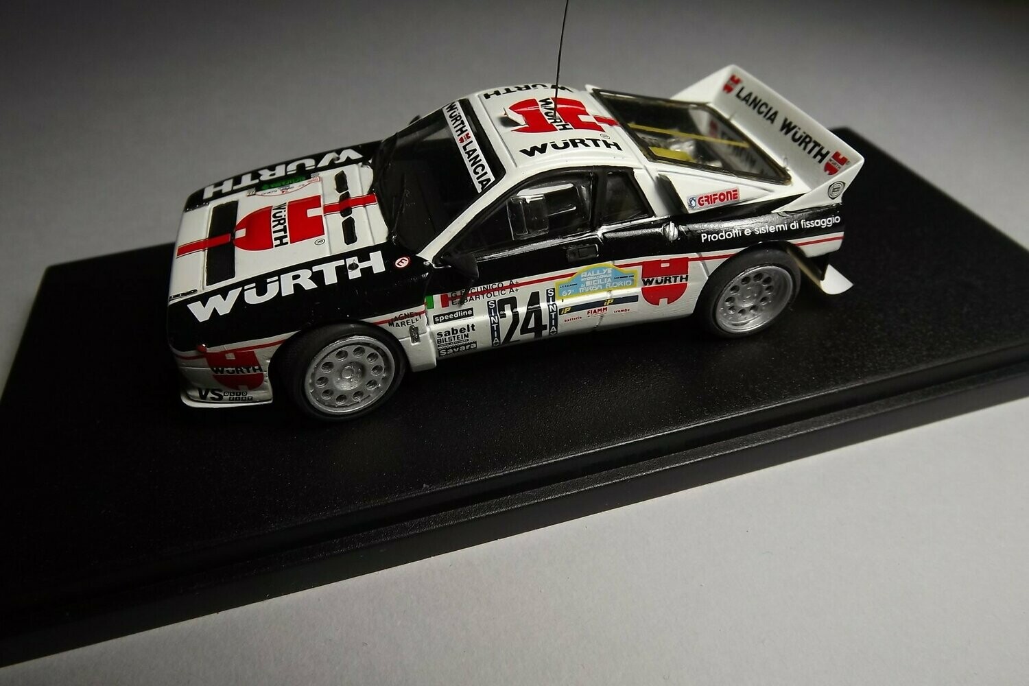 Lancia Rally  037 kit in metallo.