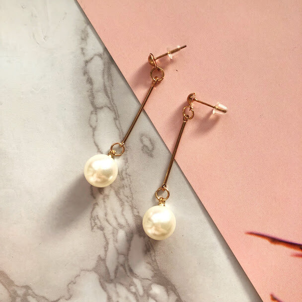 Emilia pearl earrings