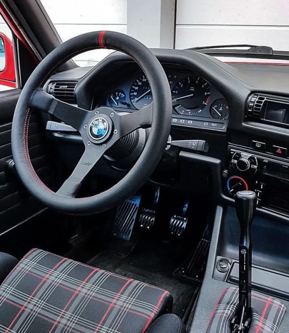LUISI Mirage Race Sportlenkrad Leder Komplettset BMW E36 (geschüsselt / mit  TÜV)