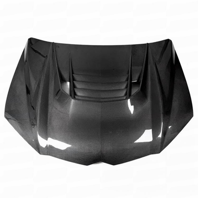 Rolling Elegance Carbon Motorhaube für Lamborghini Urus