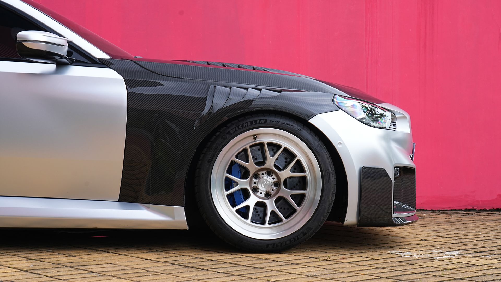 Rolling Elegance Carbon Kotflügel für BMW M2 G87