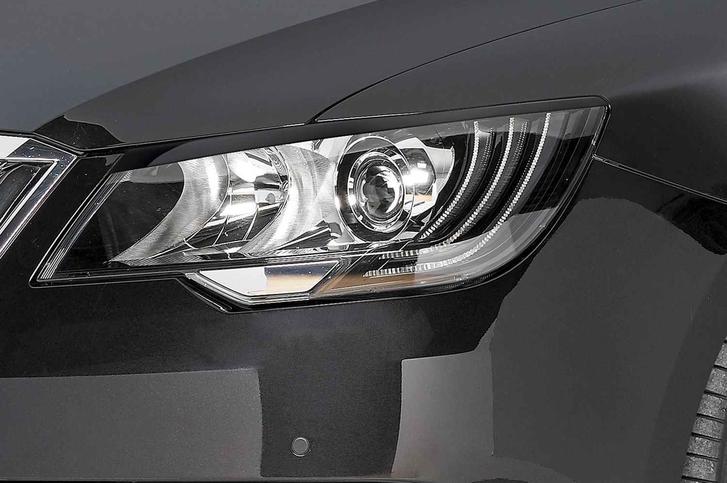 Scheinwerferblenden für Skoda Superb II 3T SB255 Scheinwerferblenden für Skoda Superb II 3T SB255