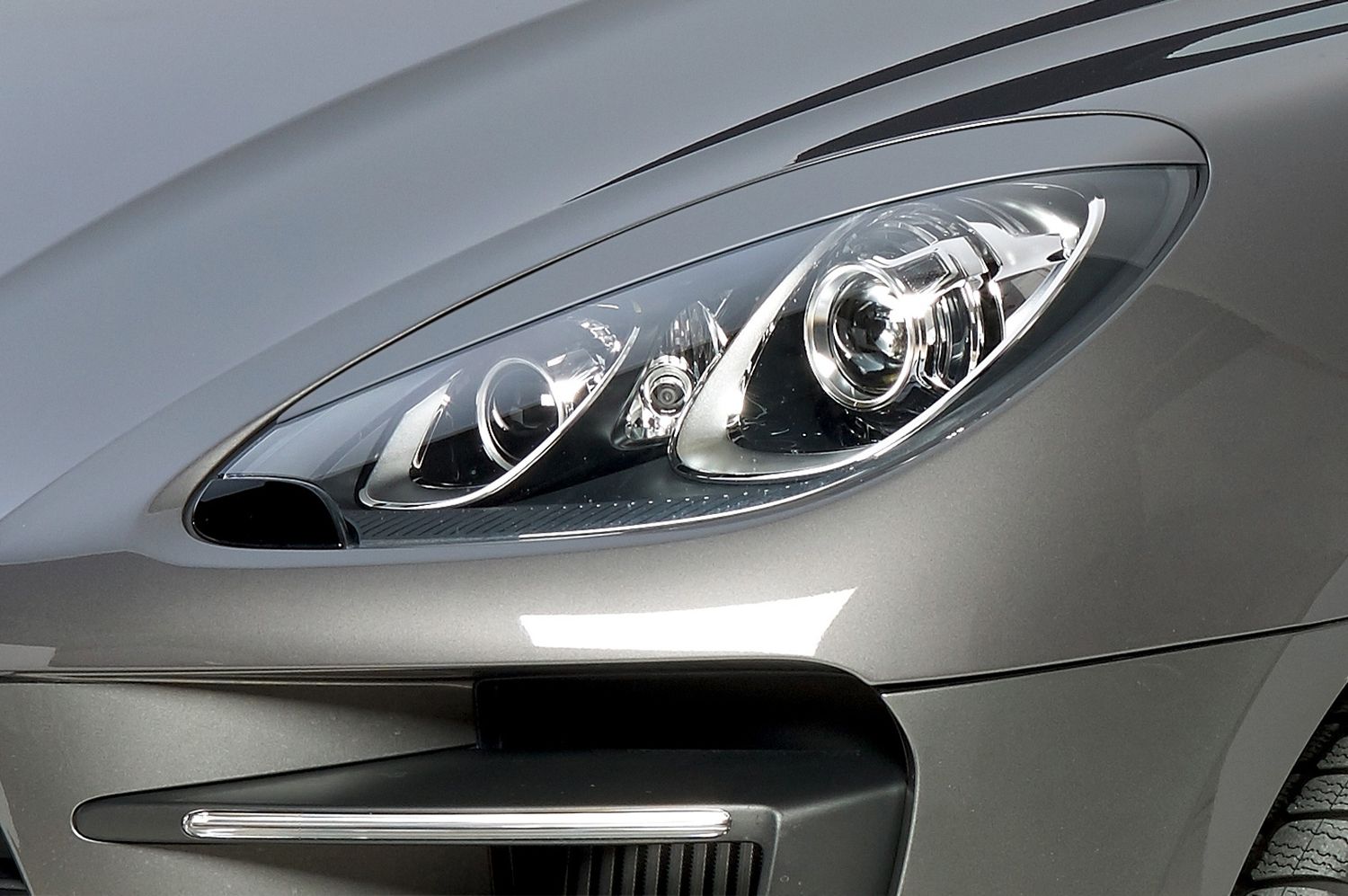 Scheinwerferblenden für Porsche Macan SB241 Scheinwerferblenden für Porsche Macan SB241