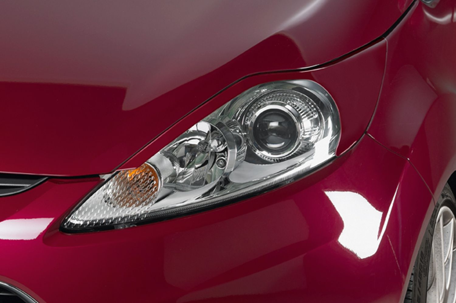 Scheinwerferblenden für Ford Fiesta MK7 SB053 Scheinwerferblenden für Ford Fiesta MK7 SB053
