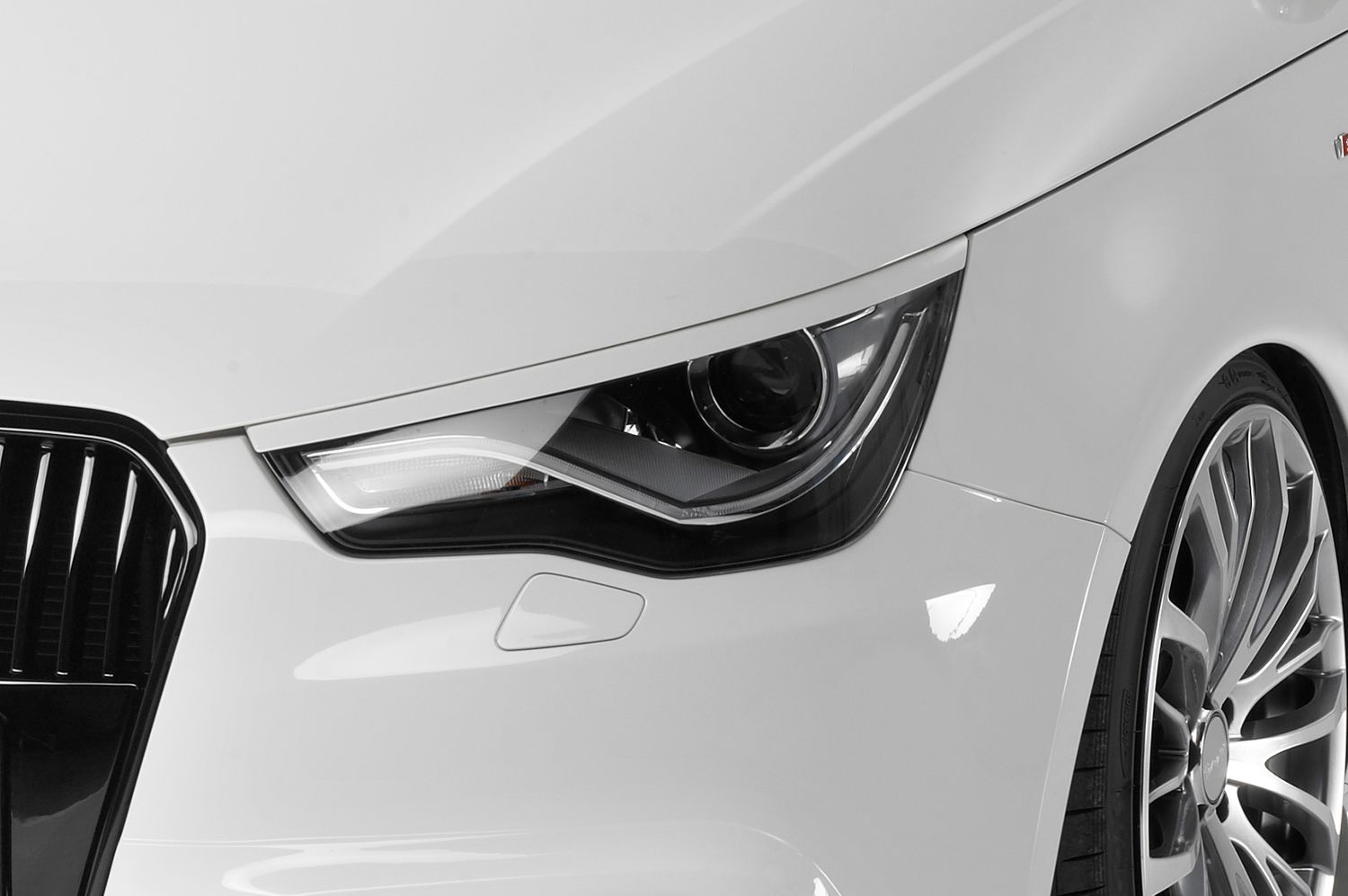 Scheinwerferblenden für Audi A1 SB081 Scheinwerferblenden für Audi A1 SB081