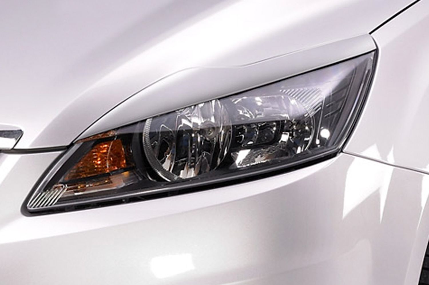 Scheinwerferblenden für Ford Focus C307 SB095