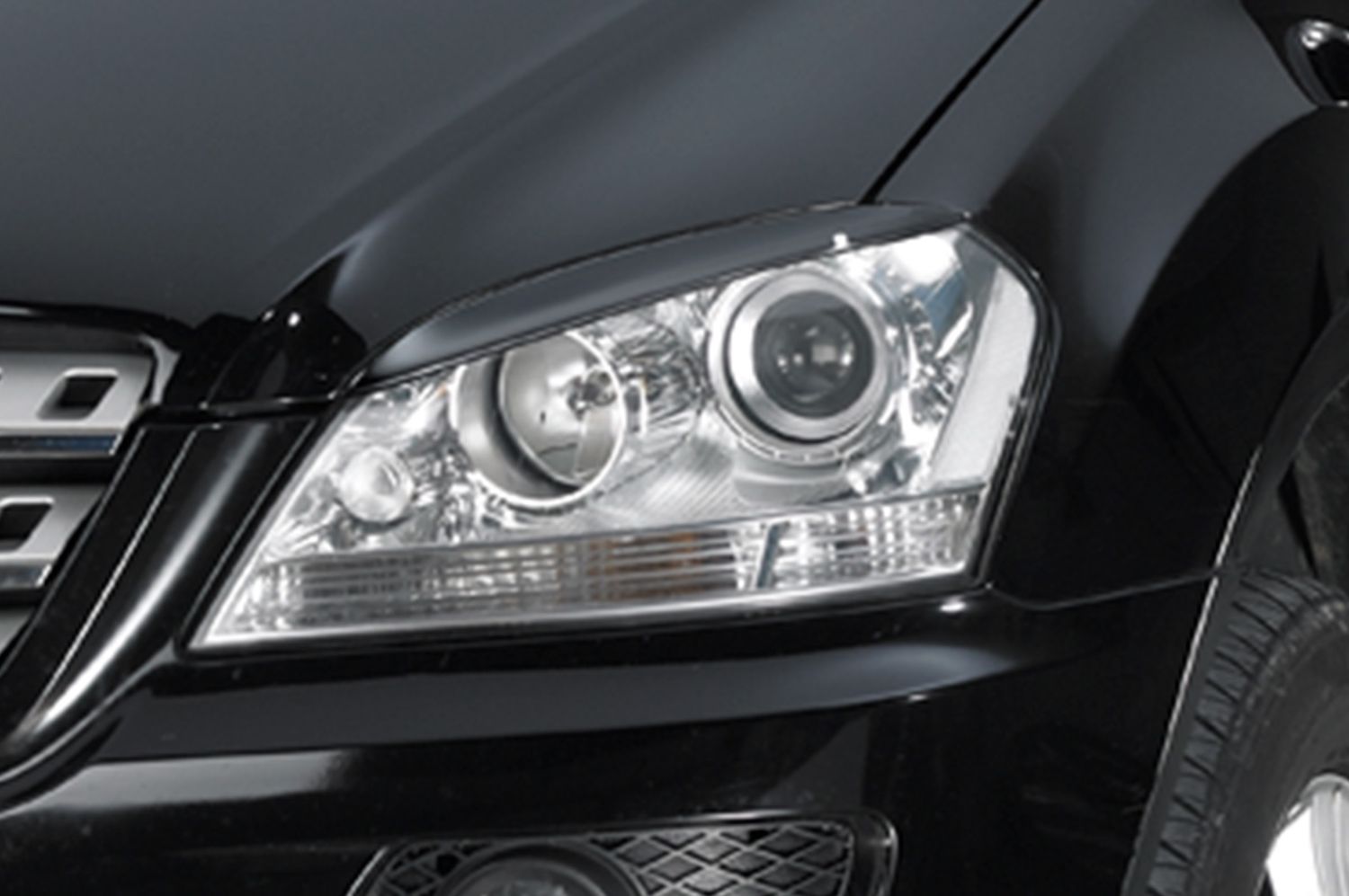 Scheinwerferblenden für Mercedes-Benz ML, W164 SB062 Scheinwerferblenden für Mercedes-Benz ML, W164 SB062
